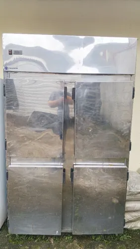 Geladeira Freezer Industrial 4 portas em inox