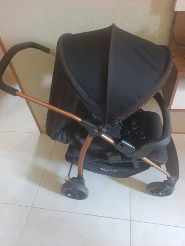 Carrinho de bebê R$250.00