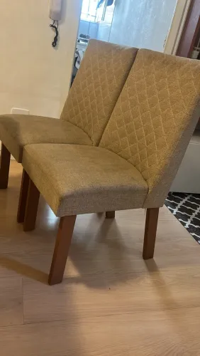 Conjunto com 4 cadeiras à venda ?