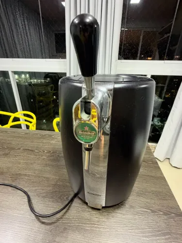 Chopeira Elétrica Heineken BeerTender (Krups/Arno)