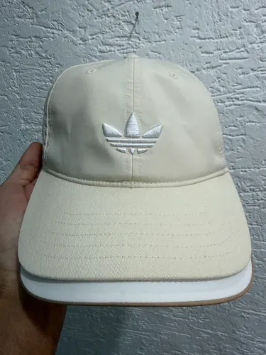 Boné adidas aba dupla