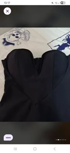 Vestido preto justo