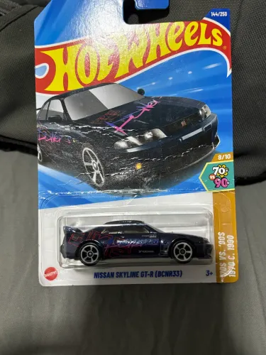 Carrinho Hot Wheels GT-R (Blister Danificado)