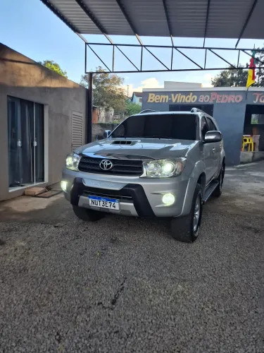 Toyota Hilux SW4 SRV D4-d 4X4 3.0 TDI Dies. AUT 2010