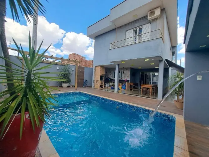 Casa à venda em Piracicaba, Vale do Sol, com 3 quartos, com 150 m²
