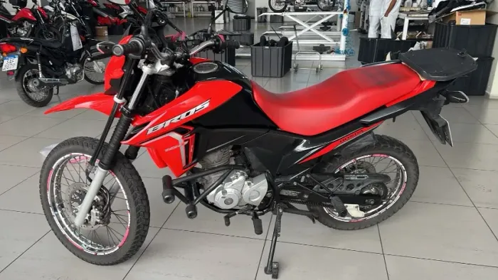 Oportunidade imperdível! Moto 2024 impecável!