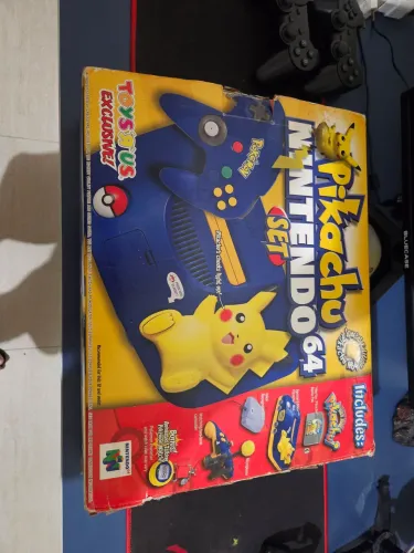 Nintendo 64, edição Pikachu completo 