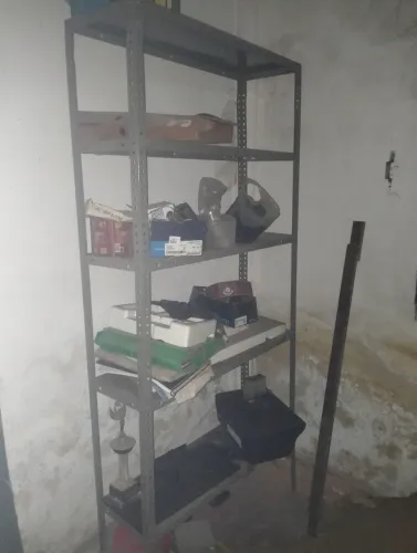 Vendo prateleira de aço por 80 reais