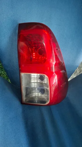 Lanterna traseira original Toyota HILUX 2017 lado passageiro 