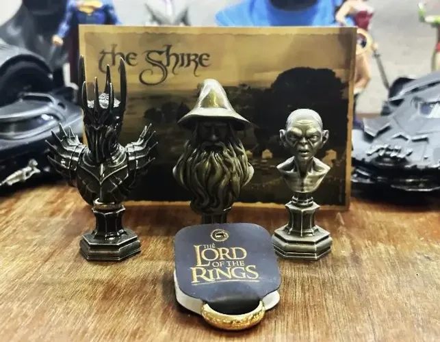 3 Bustos Gandalf + Smeagol + Sauron + O Anel, da Omelete Box