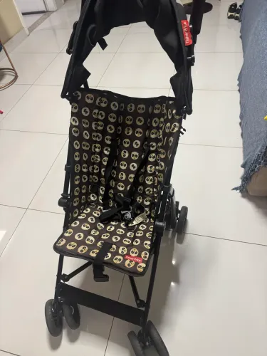 Carrinho de bebê tipo guarda chuva 