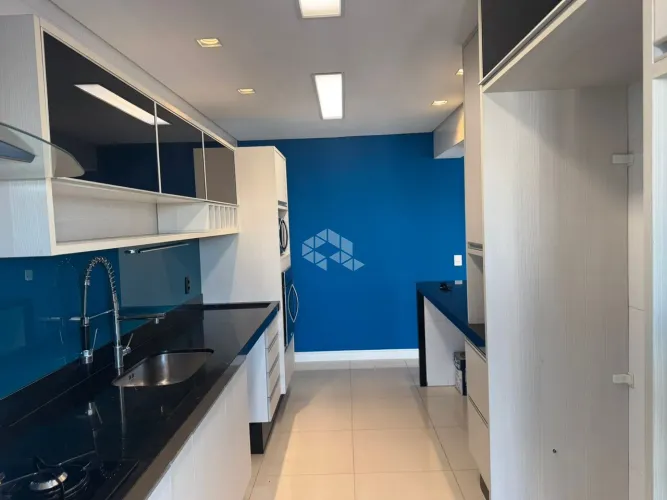 - Vendo Apartamento com 3 dormitórios e 2 vagas de garagem - Condominio Boeral em Santana