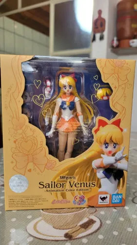 S.H. Figuarts Sailor Venus - Animation Color Edition
