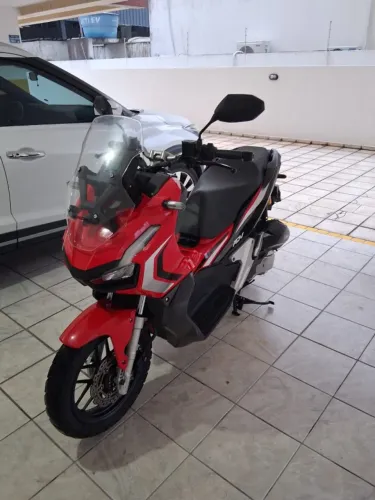 Honda ADV 150 - Perfeita