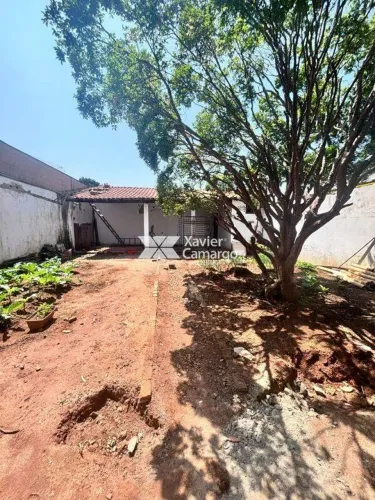 Casa comercial em fase de construção com 5 salas para locação no Cidade Jardim - Rio Claro