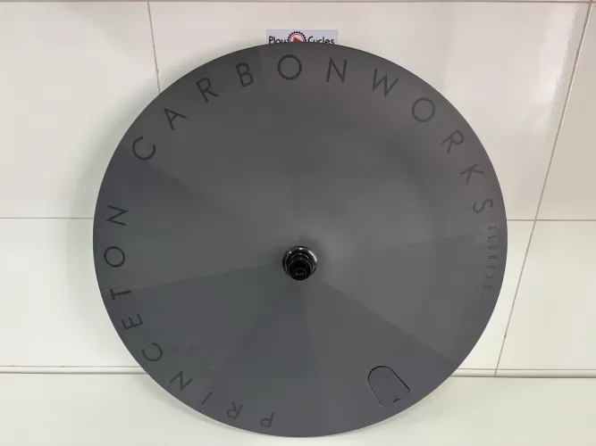Roda traseira fechada Princeton Carbon
