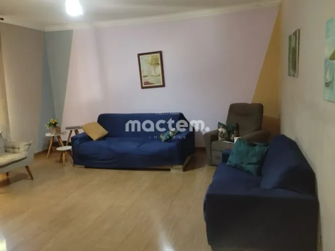 Chácara Completa no Condomínio Hípica  2.035 m² com Piscina, Área Gourmet e Casa Reformada