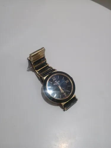 Vende um lindo relógio feminino