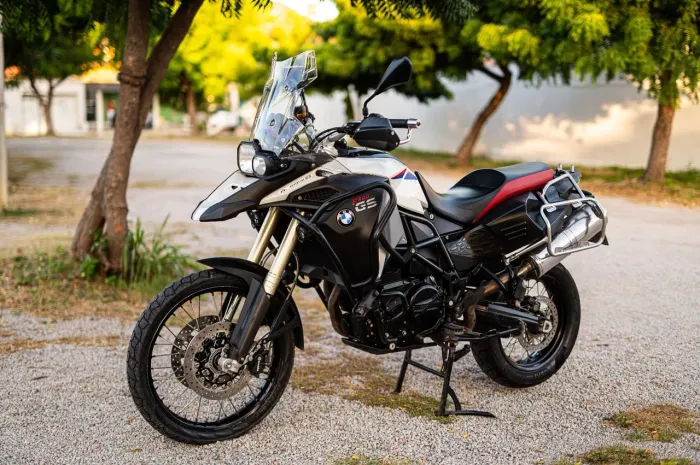 F800 aventure 