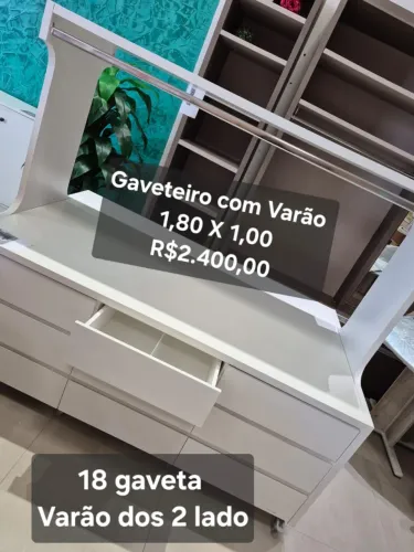 Gaveteiro com Varão para Lingerie