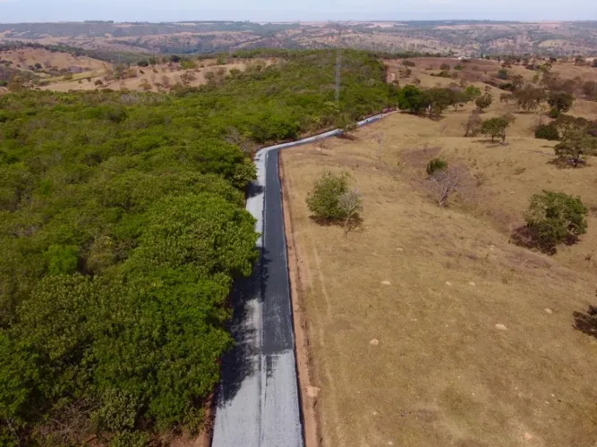 Vendo Lotes no Corumbá 4, condomínio com acesso asfaltado, Real Ville Gold