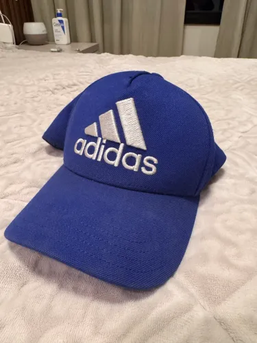 Boné Adidas 