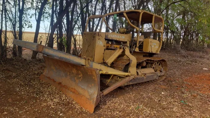 Trator esteira D7