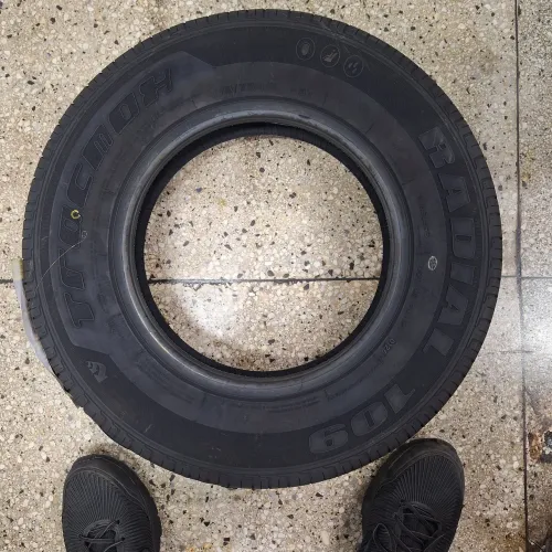 Pneu aro 13. 175/75/13