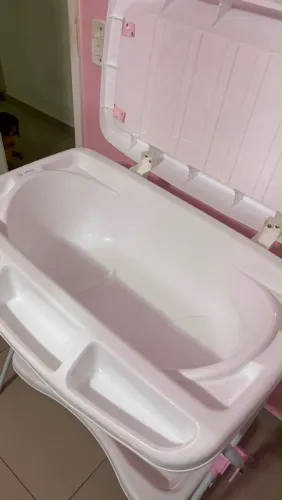 Vendo banheira Kiddo com suporte e trocador