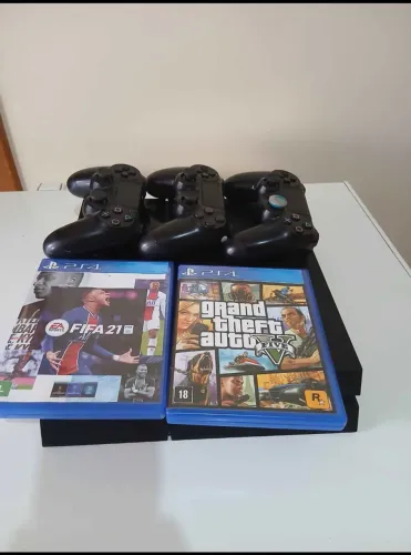PlayStation 4 + 3 Controles