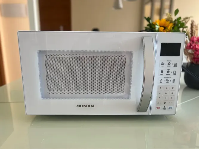 Micro-ondas Mondial 21L