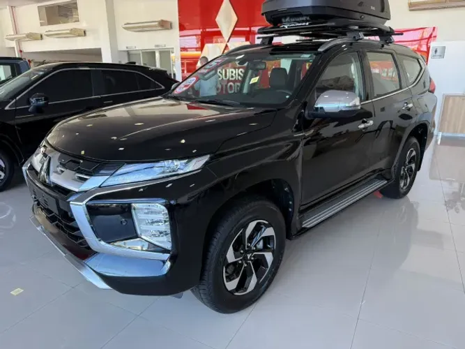 Compre agora e pague em 2028 Mitsubishi Pajero Sport HPE-S 2.4 4X4 Diesel AUT 2025