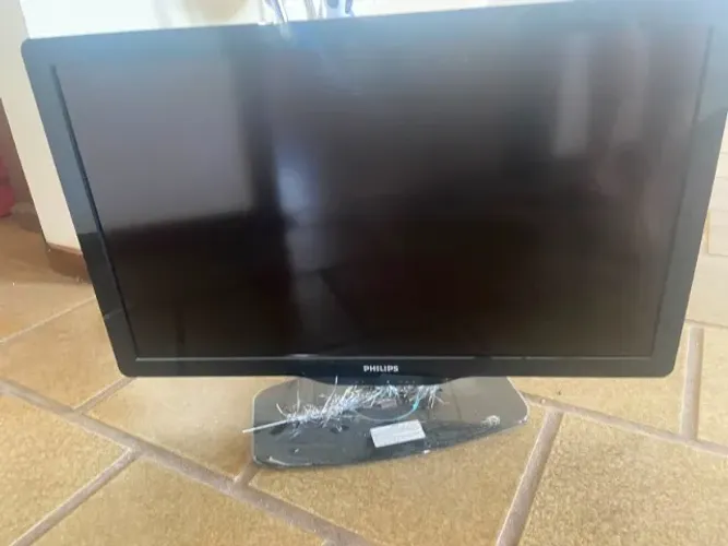 TV LED Philips 32" Full HD - HDMI / USB / Conversor Digital Integrado - Funcionando 100%