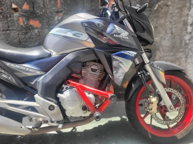 Honda CB Twister 250F 