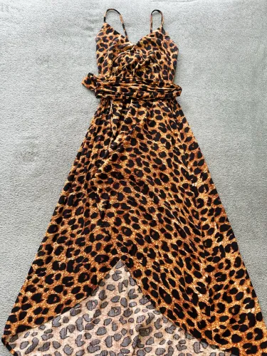 Vestido longo em animal print leve e confortável