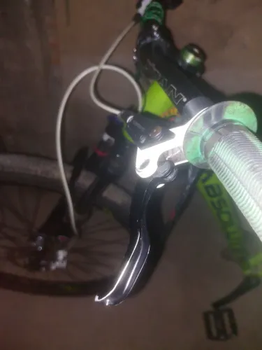 Manete de freio m446 shimano branco dianteira