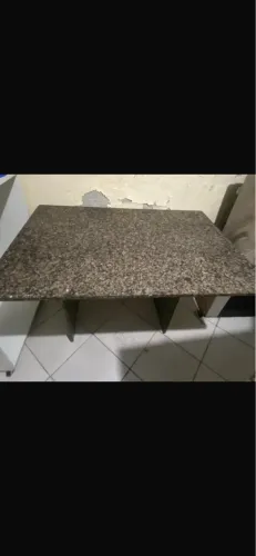 Mesa de mármore