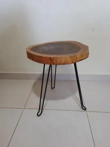 MESA LATERAL APOIO RUSTICA TRONCO DE MADEIRA