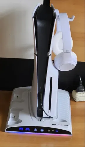 PlayStation 5 - PS5 Slim Mídia Física - IMPECÁVEL