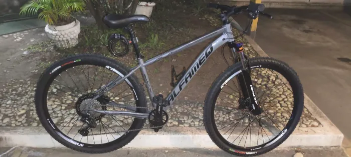 Bike tamanho 17 Alfameq aro 29