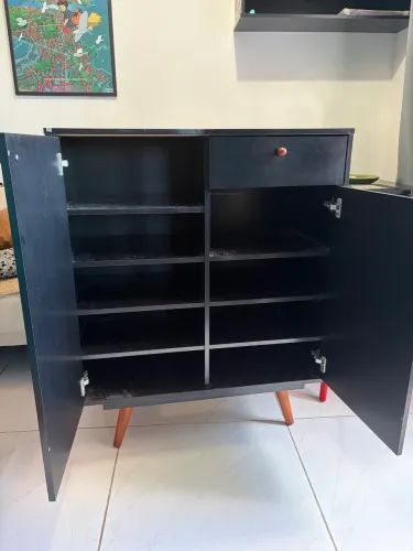 Sapateira Retrô Preta 2 portas 1 gaveta