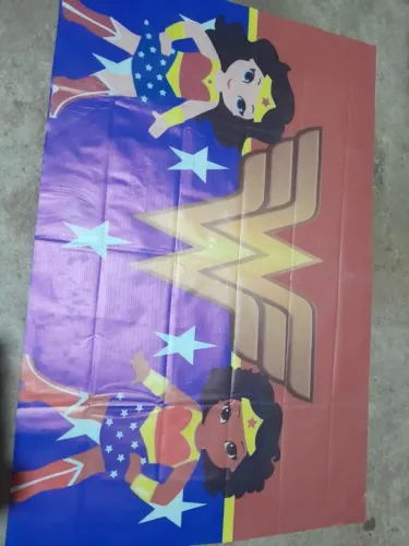 Painel em lona mulher maravilha 