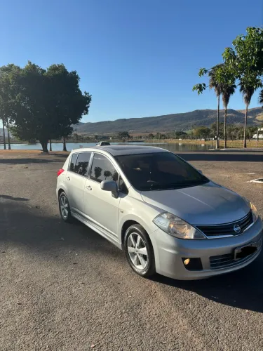 Nissan Tiida SL 1.8/1.8 Flex 16V Mec. 2013