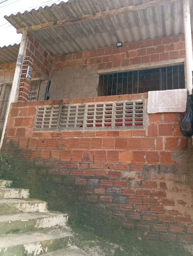 Casa no Curado IV. Para vender rápido. Só venda, valor negociável.                        