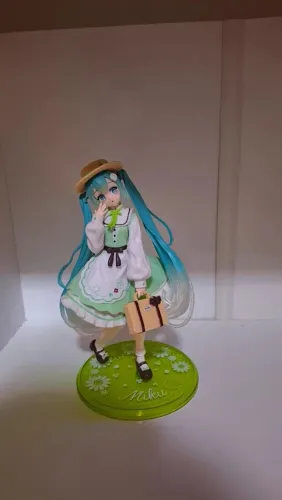 Figure hatsune miku