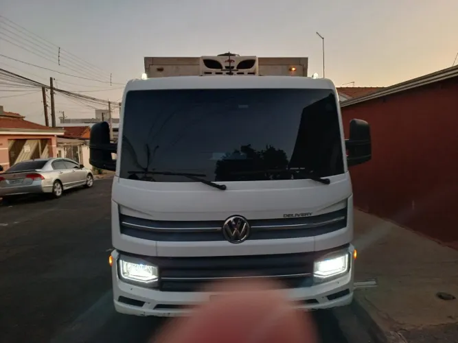 Volkswagen Delivery Express + 3.0 16V 2P TB Diesel 2021