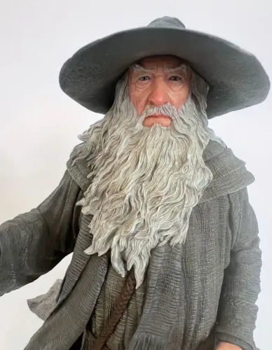 Colecionável Senhor dos Anéis: GANDALF O PEREGRINO CINZENTO (com Caixa Original)