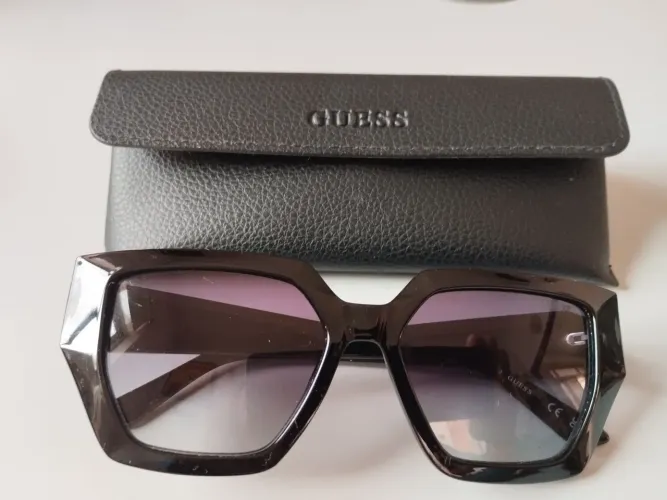Óculos de Sol Guess Feminino - excelente estado