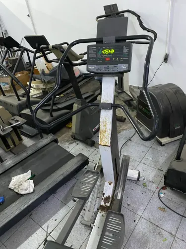 VENDE-SE ELIPTICO PRECOR EFX 544