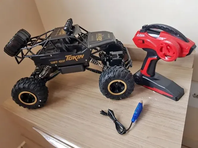Grande Carrinho De Controle Remoto Rc 4x4 37cm Grande